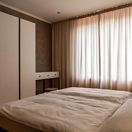 Rosso Aparthotel *